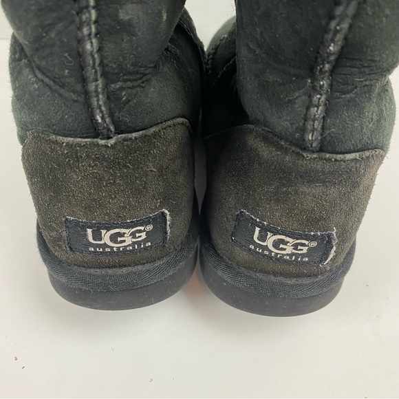 Ugg Classic Tall II Black Sheepskin Boots Winter Snow 5815 Women’s size 5 - Picture 5 of 8